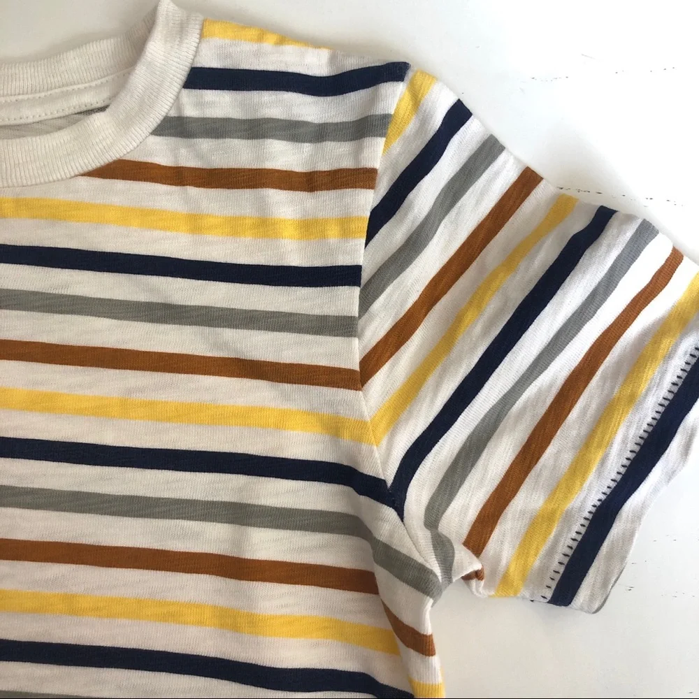Peek tee